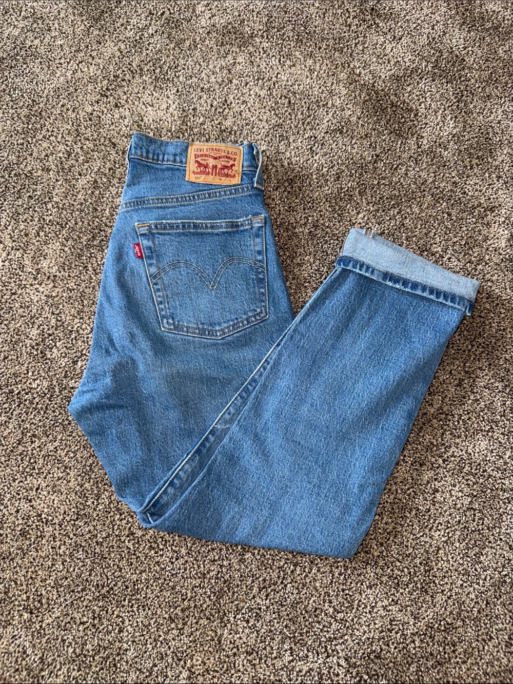 Levi's Women's Medium Blue Relaxed Jeans